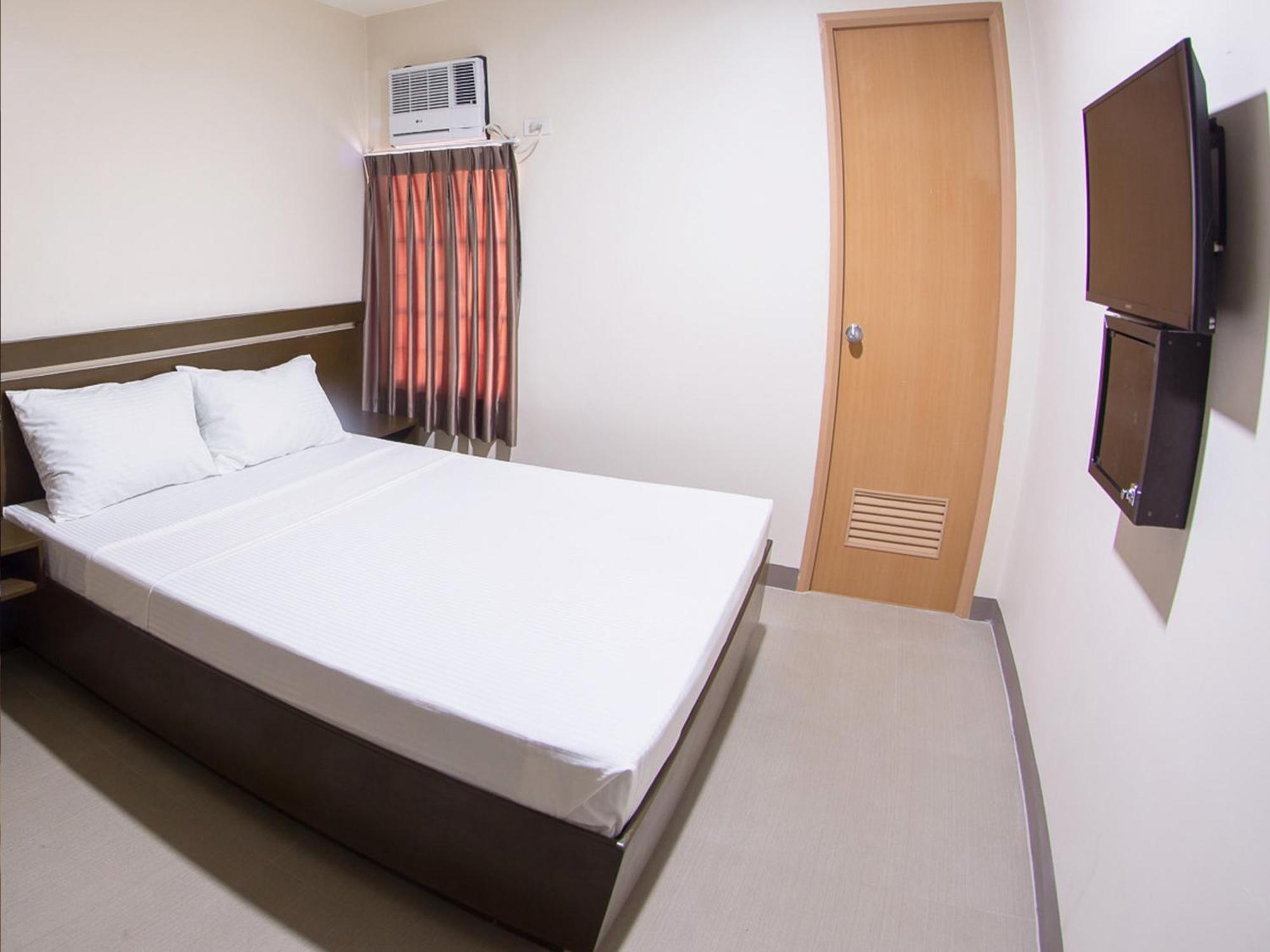 Emerald Suites Cdo Cagayan de Oro Room photo
