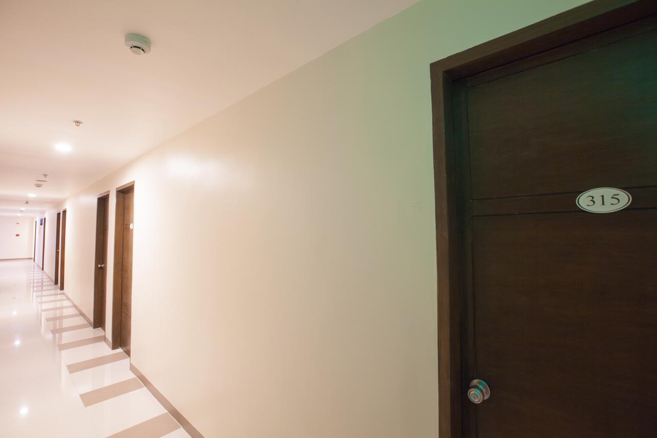Emerald Suites Cdo Cagayan de Oro Exterior photo