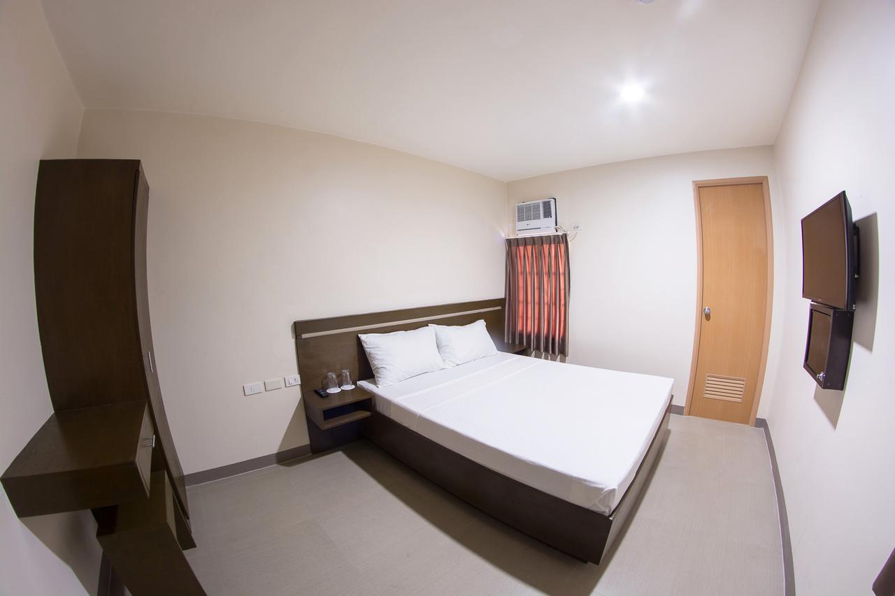 Emerald Suites Cdo Cagayan de Oro Room photo