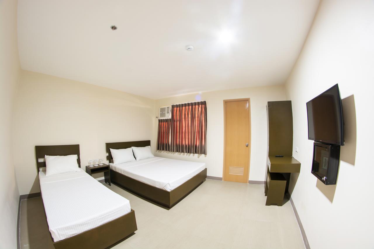 Emerald Suites Cdo Cagayan de Oro Room photo