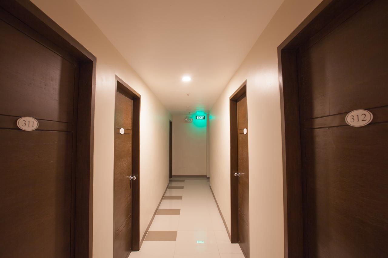 Emerald Suites Cdo Cagayan de Oro Exterior photo